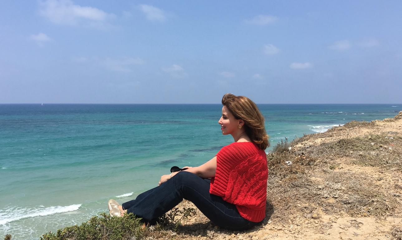 Dr. Lina Hamdan Seaside